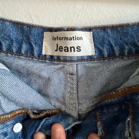 💙Reformation Dixie High Rise Denim Shorts Colorado Wash💙 - Picture 4 of 5